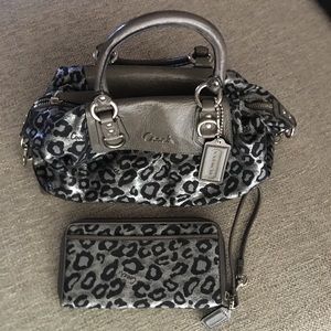 Woman Bag with wallet Coach